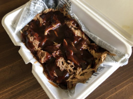 Lumpy's Bbq food