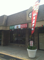 Ray's Traditional Pizza outside