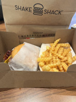 Shake Shack Louis Armstrong New Orleans Airport inside