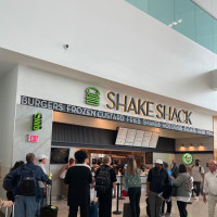 Shake Shack Louis Armstrong New Orleans Airport food