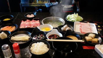 Muu Shabu food