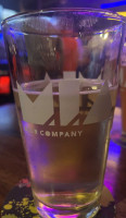 Mia Beer Company food