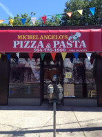 Michelangelo's Pizza outside