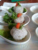 Iyara Thai Cuisine food
