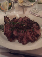 The Avenue Steakhouse food