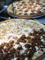 Palace On Fulton Fried Chicken Pizza food