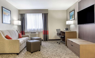 Comfort Inn Suites Pacific Auburn inside
