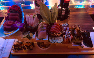 Omizu Sushi food