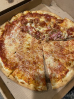 New York Pizza And Wings food