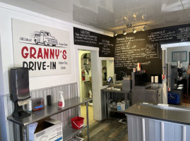 Granny's Drive In outside