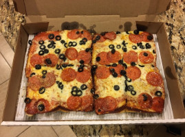 Piara Pizza inside