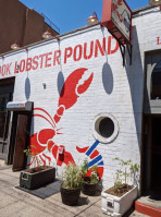 Red Hook Lobster Pound outside
