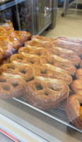 Mart Pretzel Bakery food