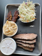 Porter's Real Barbecue food