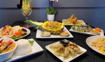 Pj Thai Cuisine food