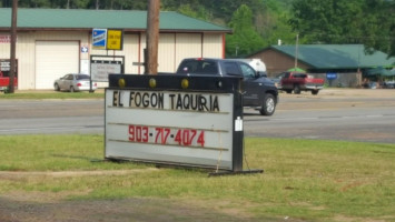 El Fogon Taqueria outside