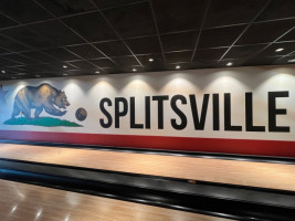 Splitsville Luxury Lanes food