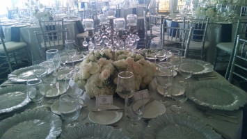 Ameenahs Catering Events Design,llc food