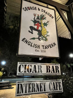 George Dragon English Tavern outside