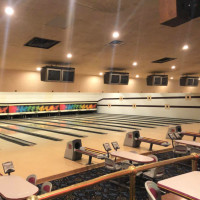 Dondee Lanes inside