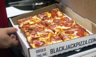 Black Jack Pizza food