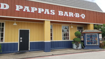 Pappas -b-q outside