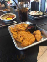 The Chef's Grille food