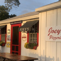 Joey's Pizzeria inside