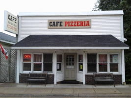 Main Street Cafe And Pizzaria outside