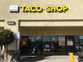 El Ranchito Taco Shop outside