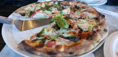 Carluccio's Coal Fired Pizza food