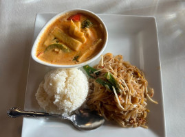Sanae Thai Cuisine food