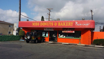 Miss Donut Bakery food