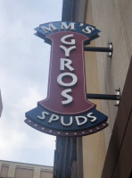 Mm's Gyros And Spuds food