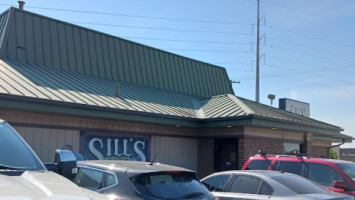 Sill's Cafe outside
