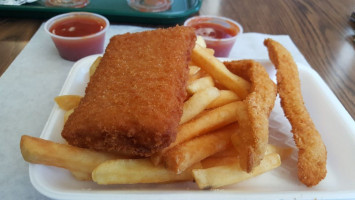 Q's Fish Chips food