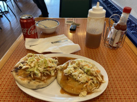 Salvadoreño Y Pupuseria Los 3 Hermanos food
