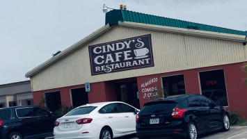 Cindy's Cafe food