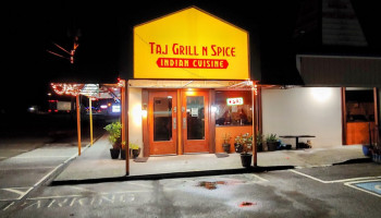 Taj Grill N' Spice outside