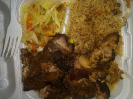 Pampi's Jamaican food