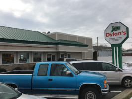 Dylan's Drive In Kaysville outside