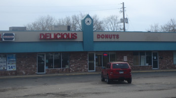 Old Fashioned Donut Shoppe inside