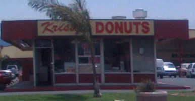 Kristy's Donuts outside