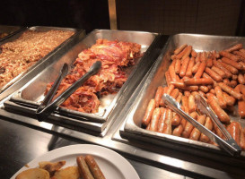 Country Club Buffet food