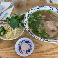 Three Sisters Vietnamese And Chinese Cuisine food