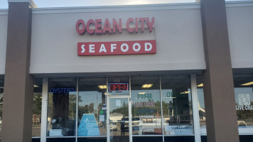 Ocean City Seafood Market outside