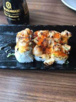 Sushi Chinoise food