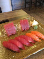 Somi Sushi food