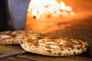 Billy Bricks Wood Fired Pizza food