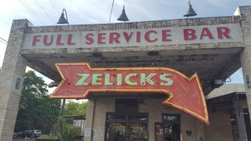 Zelicks Icehouse food